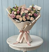 Букет цветов из:  Розы и Лизиантусы в Привольном