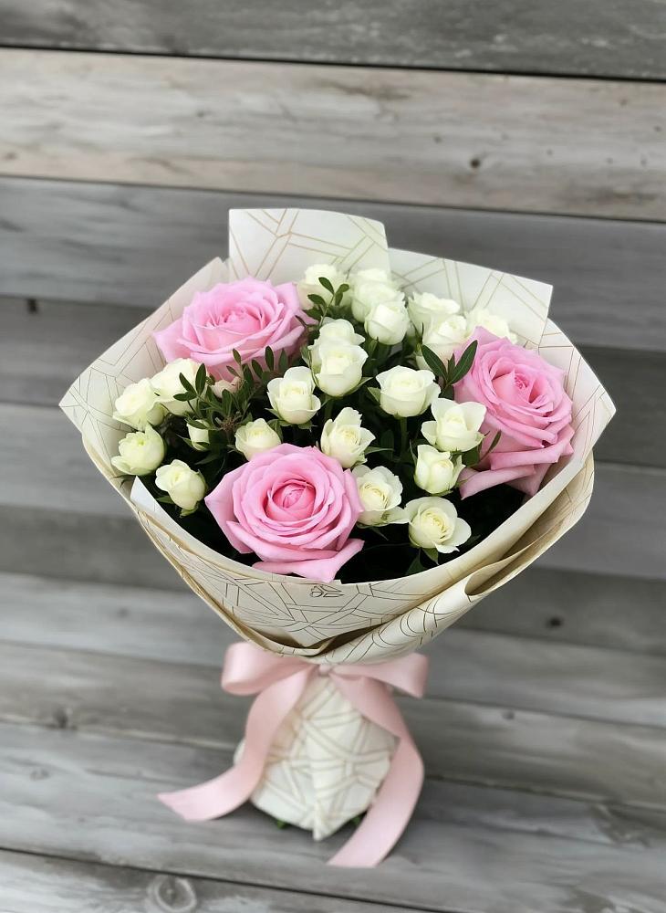 Букет цветов из: Розы в Привольном