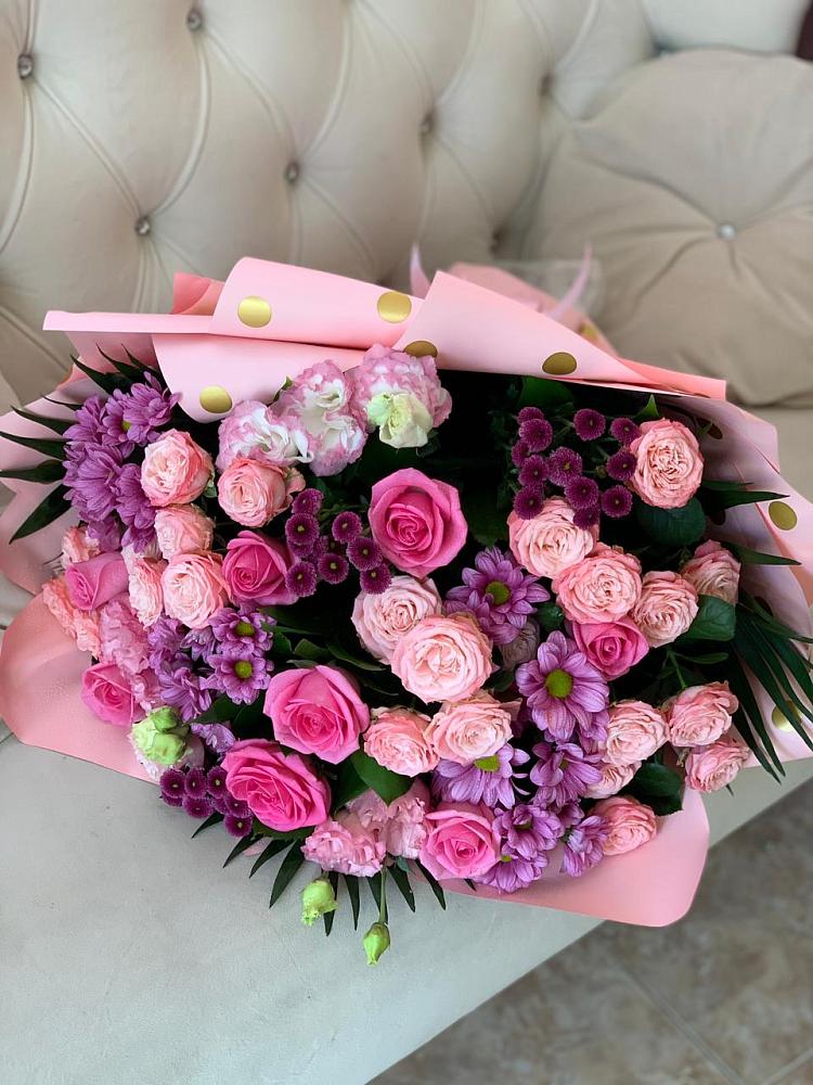 Букет цветов из: Хризантемы, Розы и Лизиантусы в Привольном