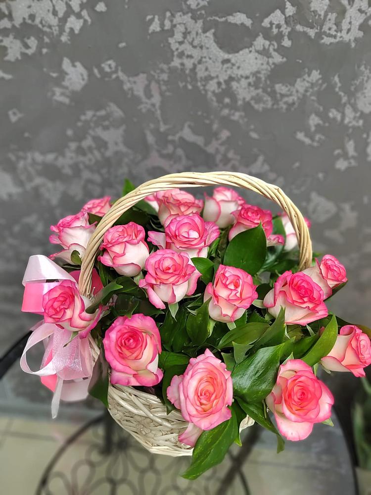 Цветочная композиция из Розы в корзине в Привольном