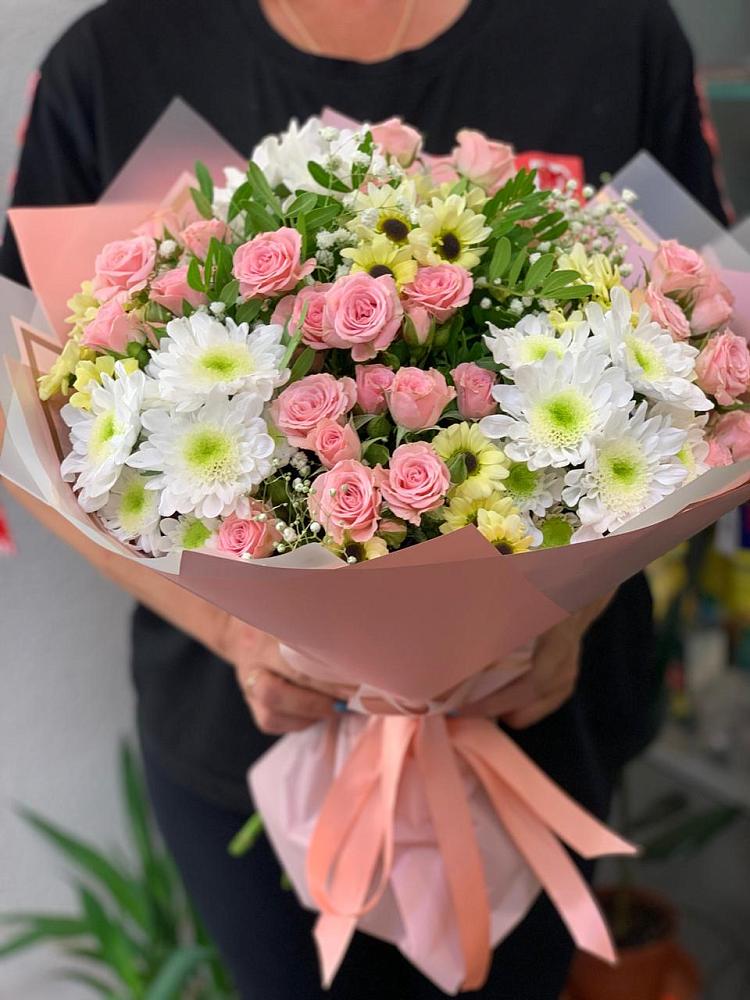 Букет цветов из: Розы и Хризантемы в Привольном