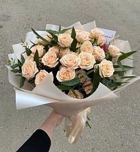 Букет Кремовые розы Латте в Привольном