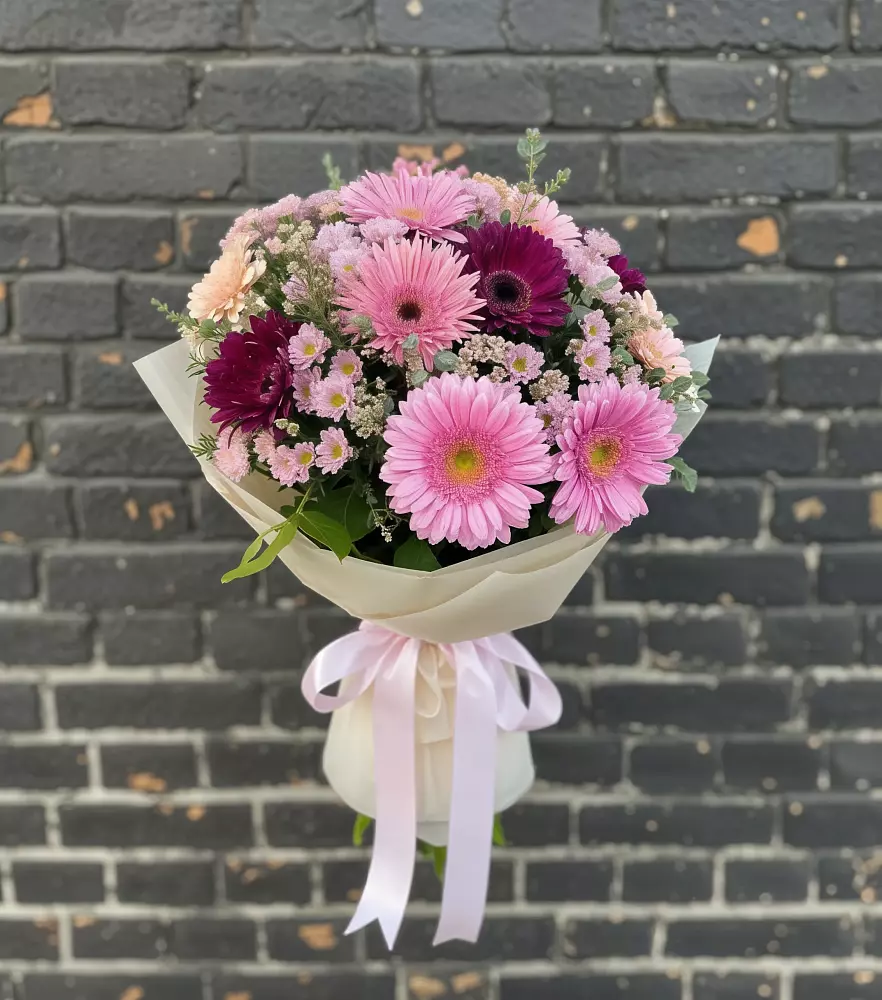 Букет цветов из: Герберы и Хризантемы в Привольном