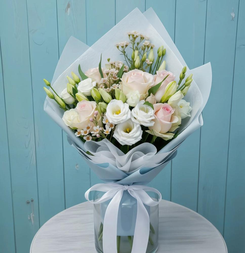 Букет цветов из: Розы и Лизиантусы в Привольном