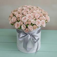 Цветочная композиция из Розы в шляпной коробке в Привольном