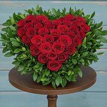 Цветочная композиция из Розы в виде сердца в Привольном