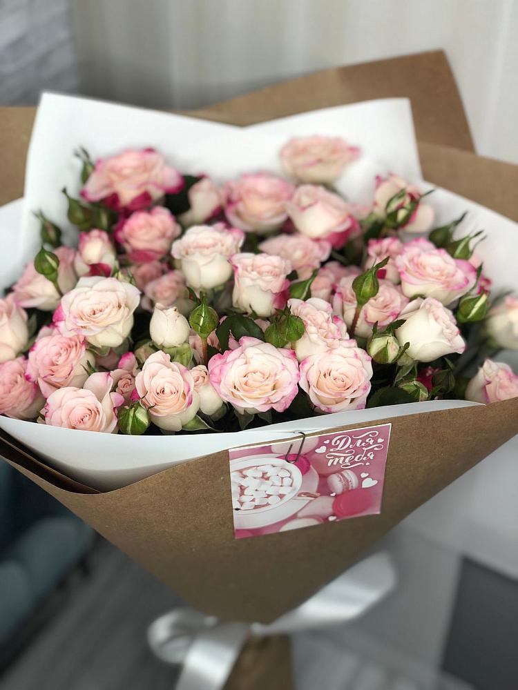 Букет цветов из: Розы в Привольном