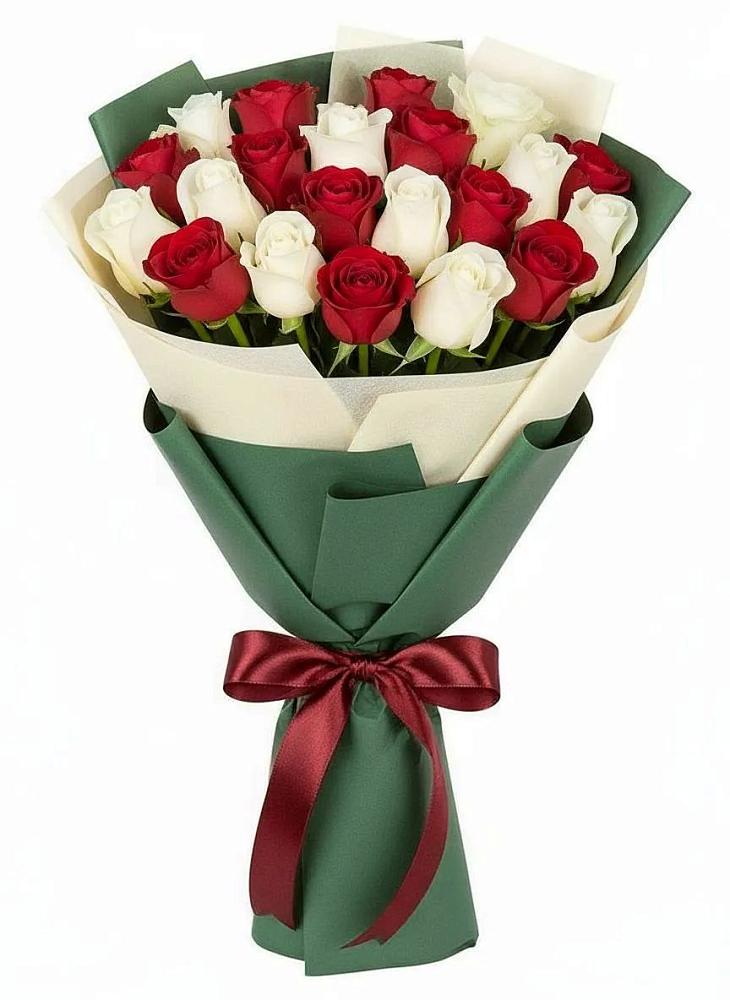 Букет Микс из красных и белых роз в Привольном