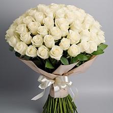 Букет 101 беля роза Белоснежка в Привольном