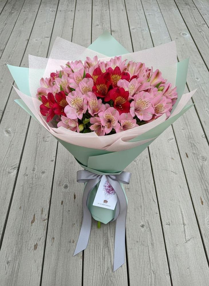 Букет цветов из: Альстромерии в Привольном