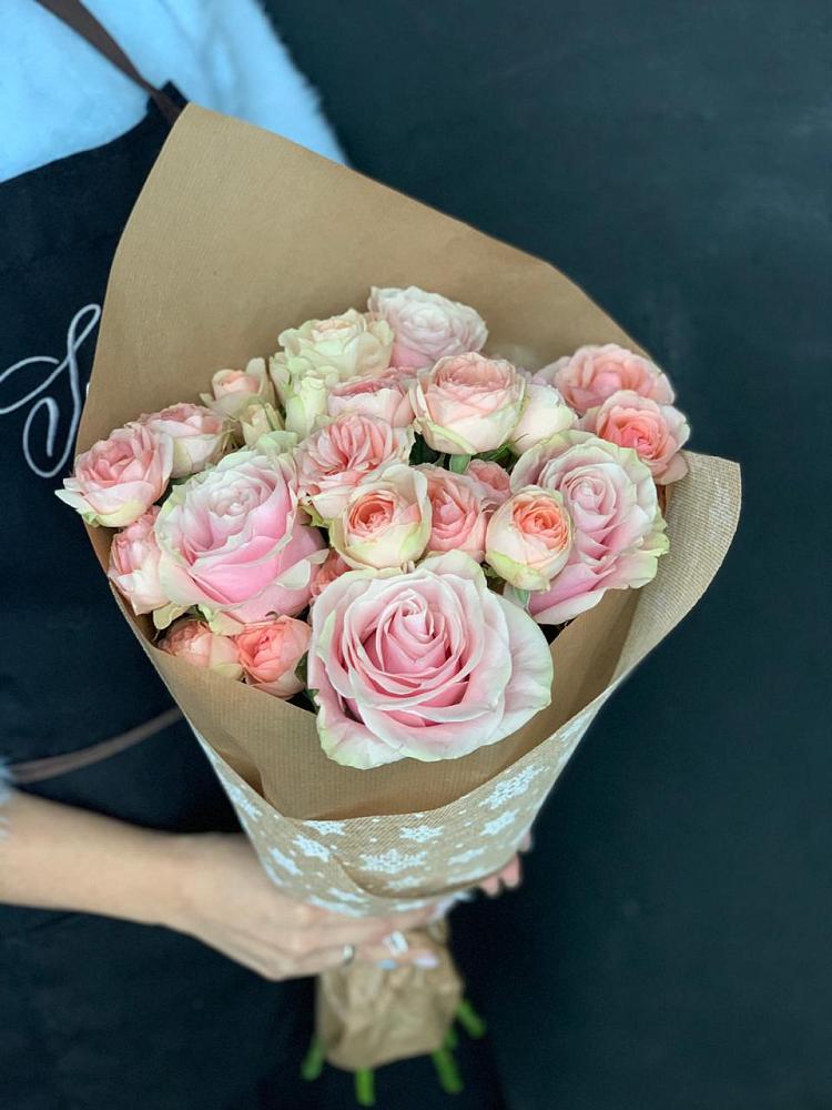 Букет цветов из: Хризантемы и Розы в Привольном