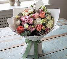 Букет цветов из:  Розы, Лизиантусы и Гвоздики в Привольном