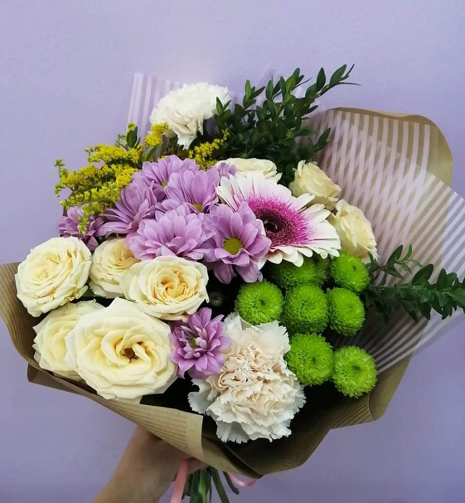 Букет цветов из: Хризантемы, Розы, Гвоздики и Герберы в Привольном