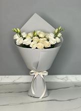 Букет цветов из:  Розы и Лизиантусы в Привольном